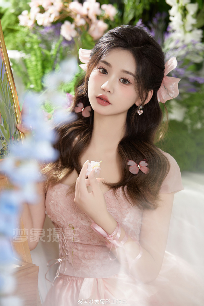 星爷巨制《功夫女足》上映首日票房飙升，却遭遇恶评潮